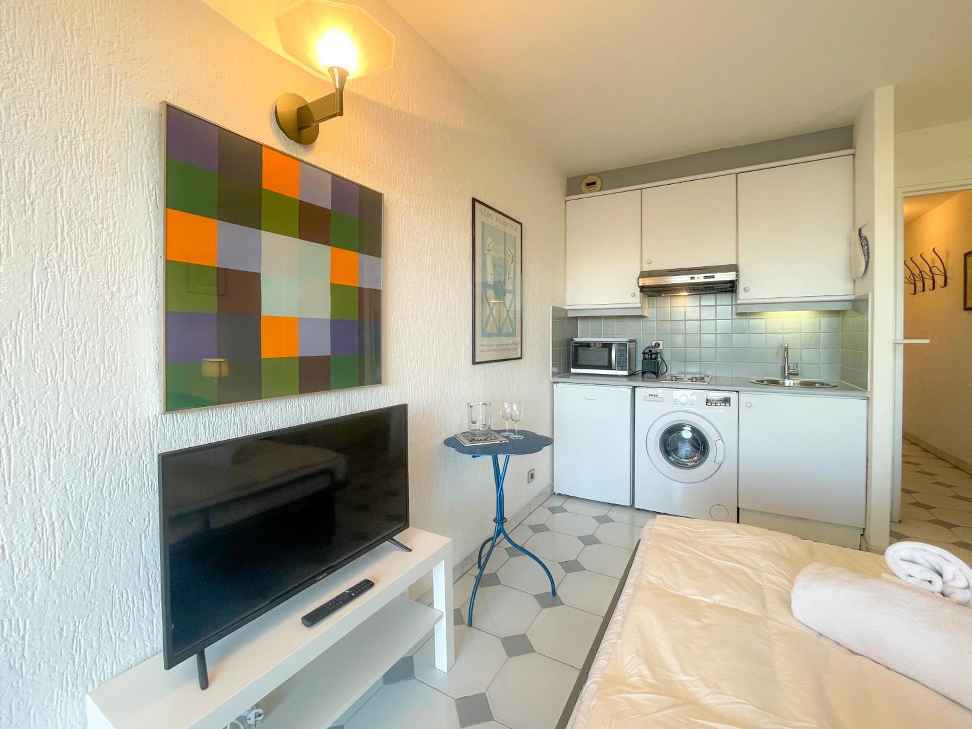 Apartment Vecchio Port Vauban Sea Front 3 Pers Ac Wifi